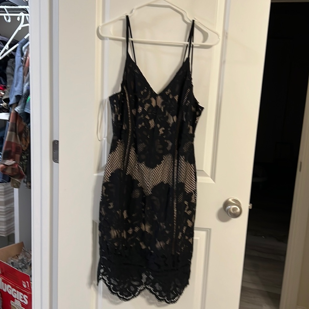 Black lace bodycon dress